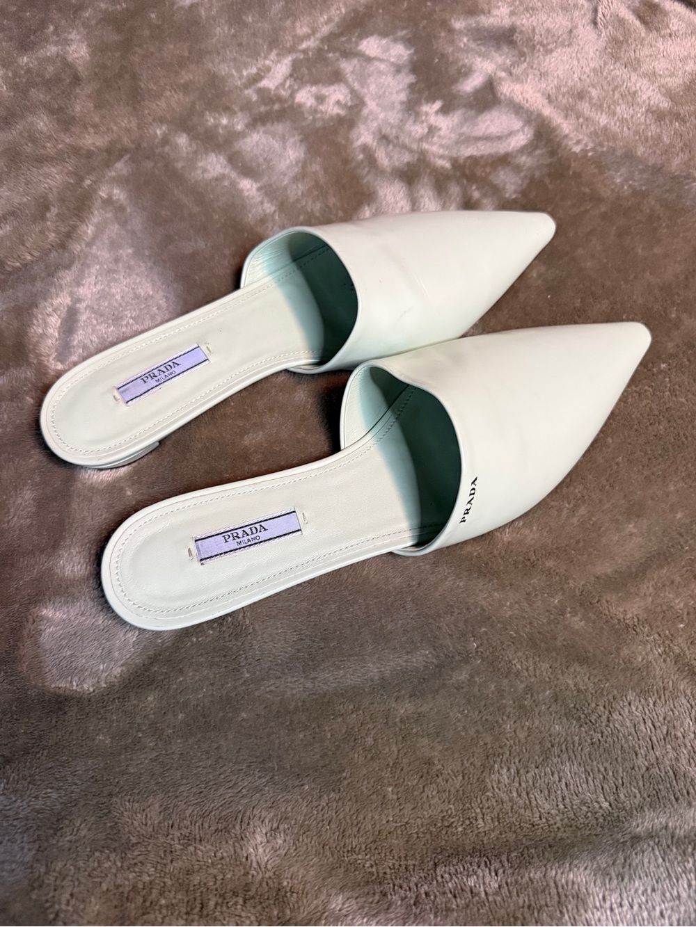 Prada Sage green Leather Pointed-Toe Mule